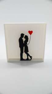 Cadre Amour – Couple au Ballon Cœur